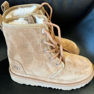 UGG Harkley Lace-up Boot (Little Kid)